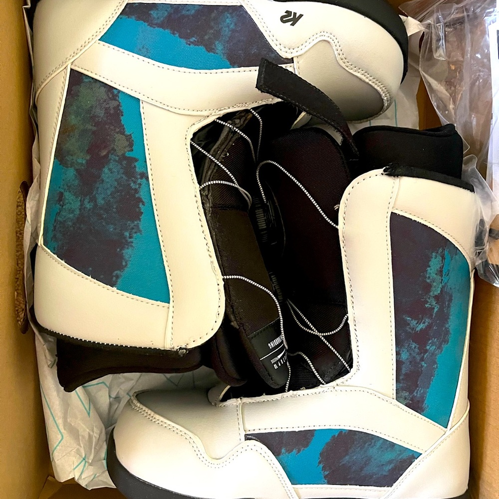 K2 men's size 5 snowboard boots - never warn